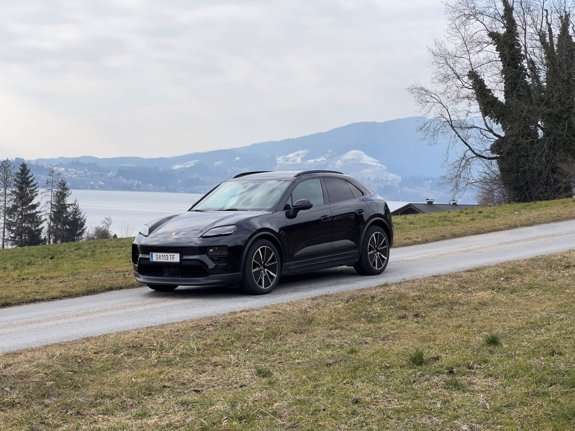 Porsche Macan Electric