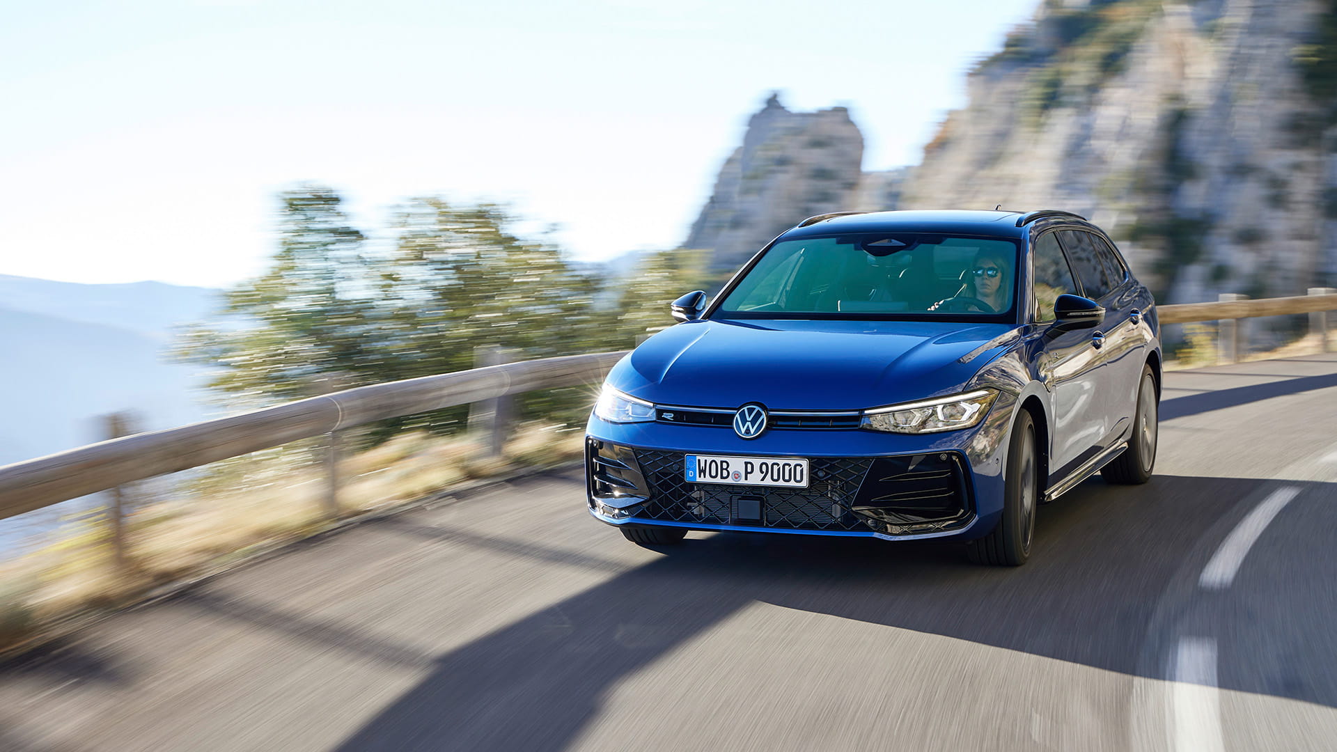 Passat-hybrid-5
