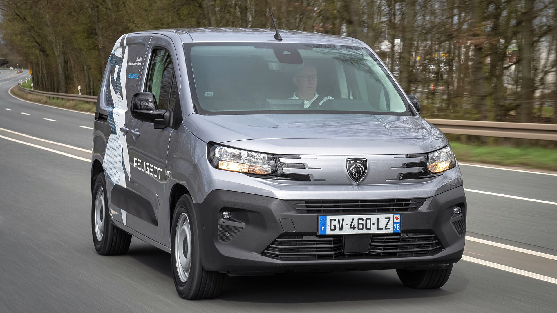Peugeot_E-Partner-5