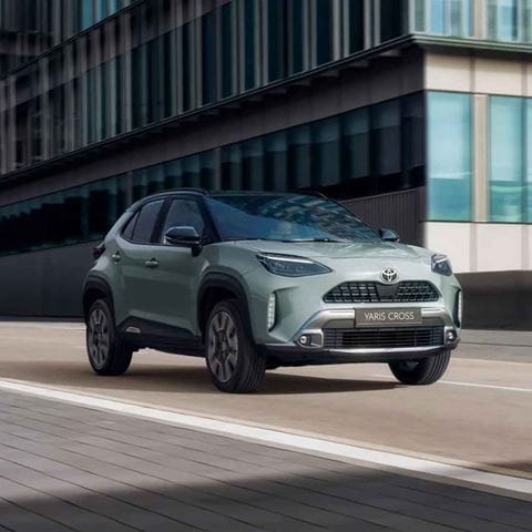 Auto-full-hybrid-2025_Toyota-Yaris-Corss