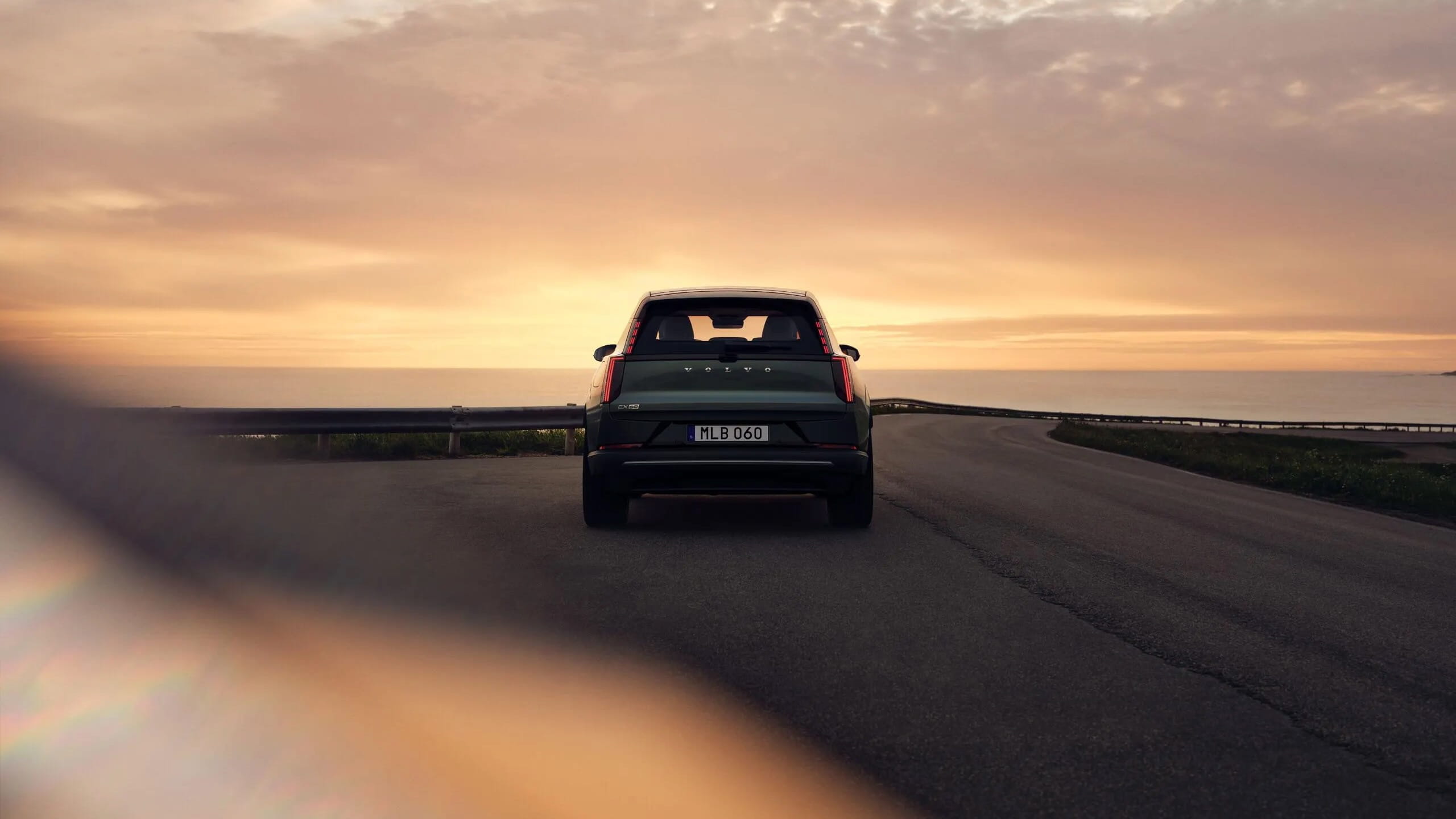 ex60-back sunset