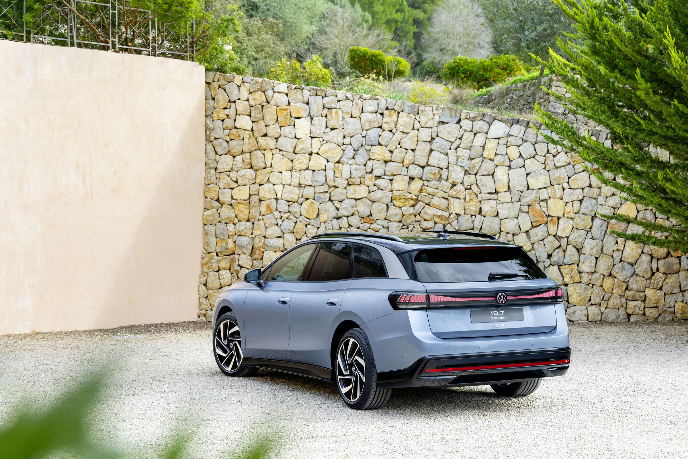 id7 tourer back
